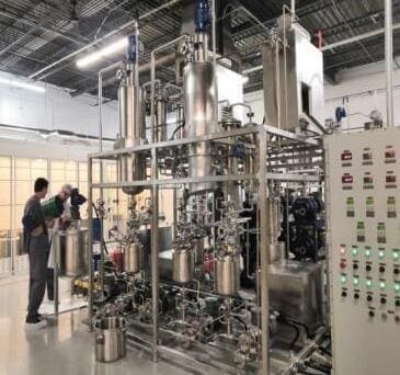 CBD-Molecular-Distillation-Equipment-in-application-1