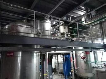 crystallization tank system for winterization process