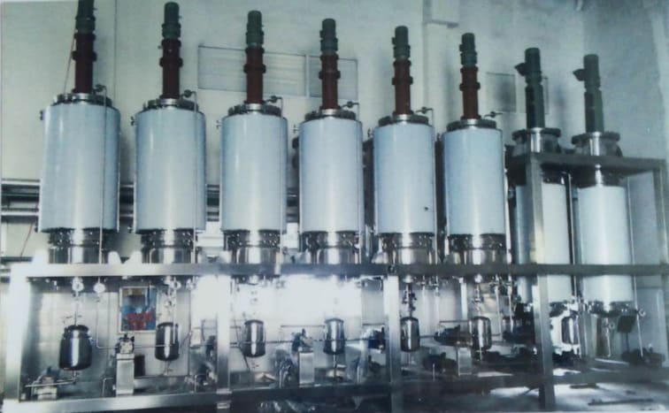 complete assembly unit of thin film evaporator and molecular distillation equipment short path molecular distillation equipment